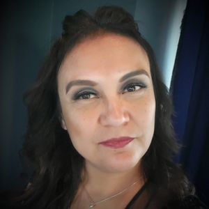 Meet your Posher, Violet